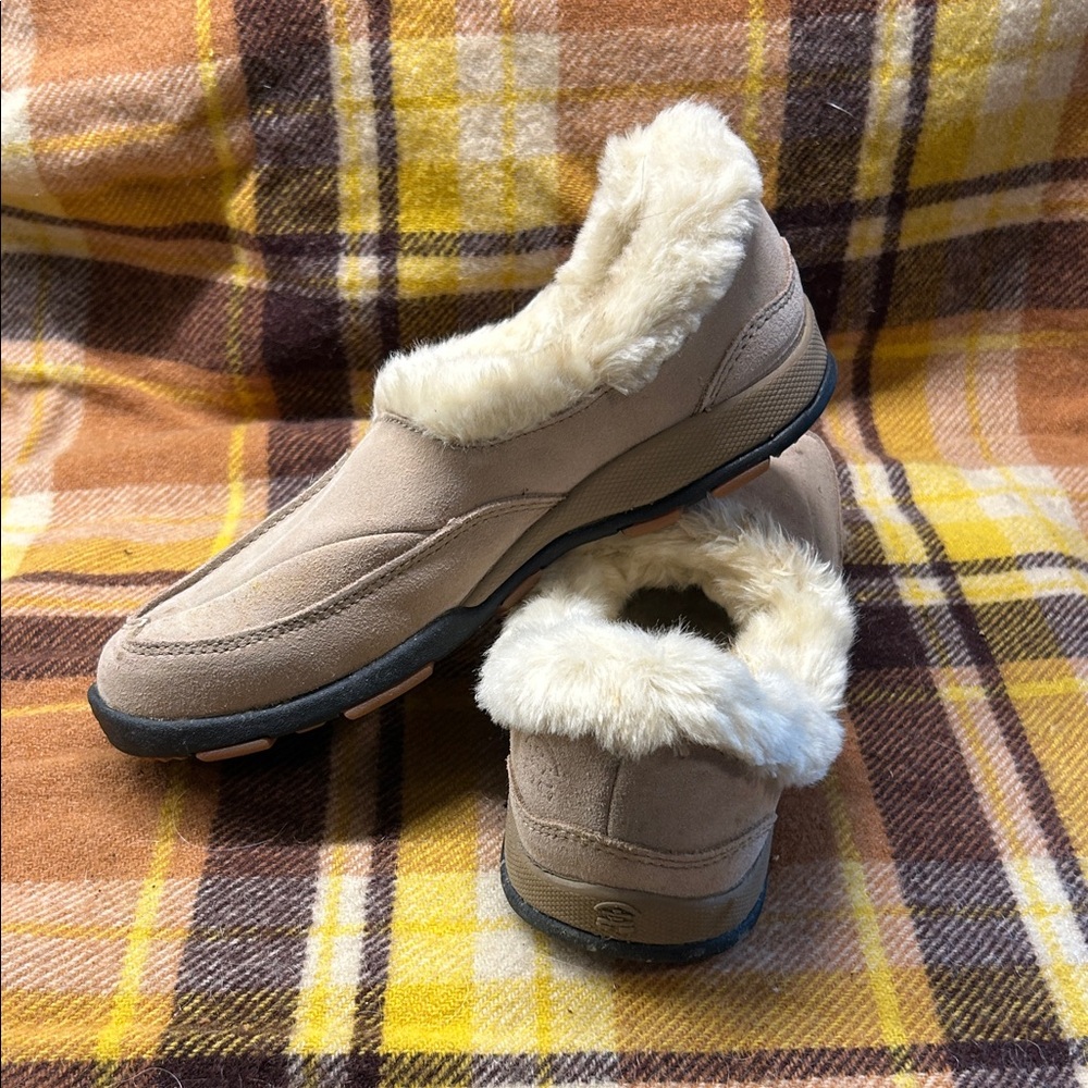 Kamik Tan Fur-Lined Women's Shoes